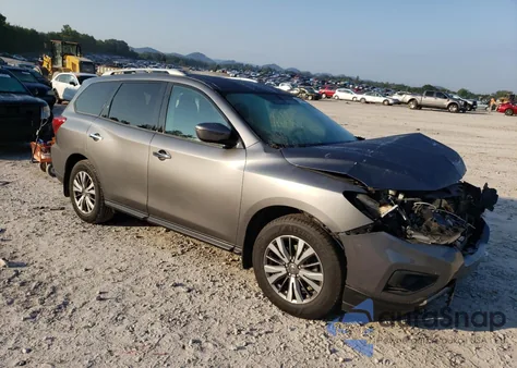 2019 Nissan Pathfinder S z USA, uszkodzony, nr VIN 5N1DR2MN8KC603011
